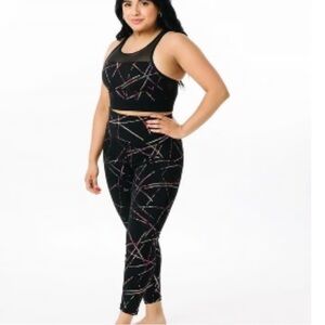 Zyia Abstract Hi-Rise 7/8 Legging